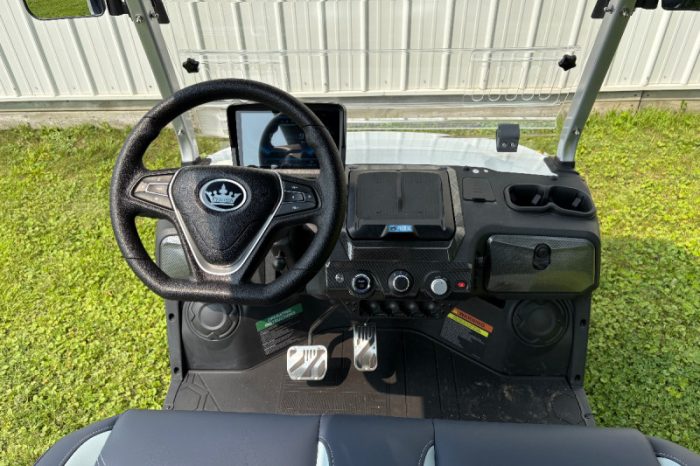 Evolution D-MAX GT4 Golf Cart - Image 9