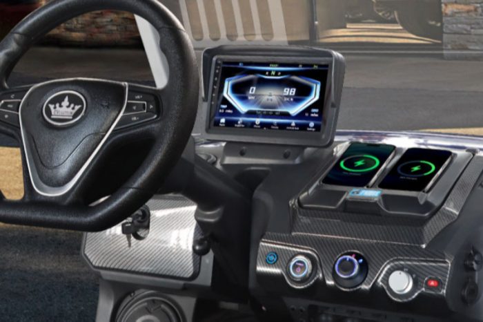 Evolution D-MAX GT4 Golf Cart - Image 7