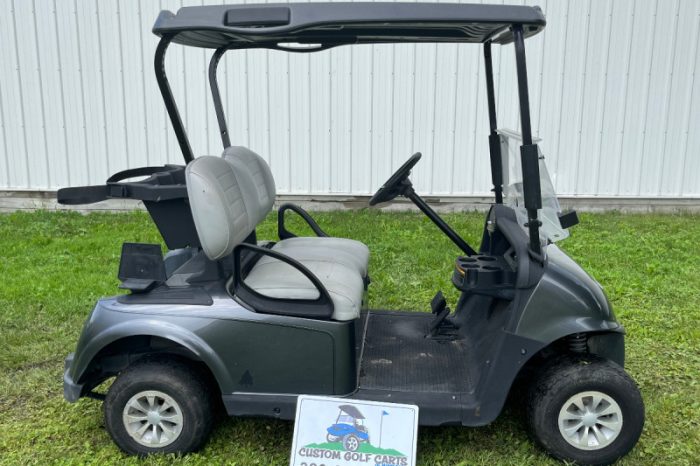 2019 EZGO RXV